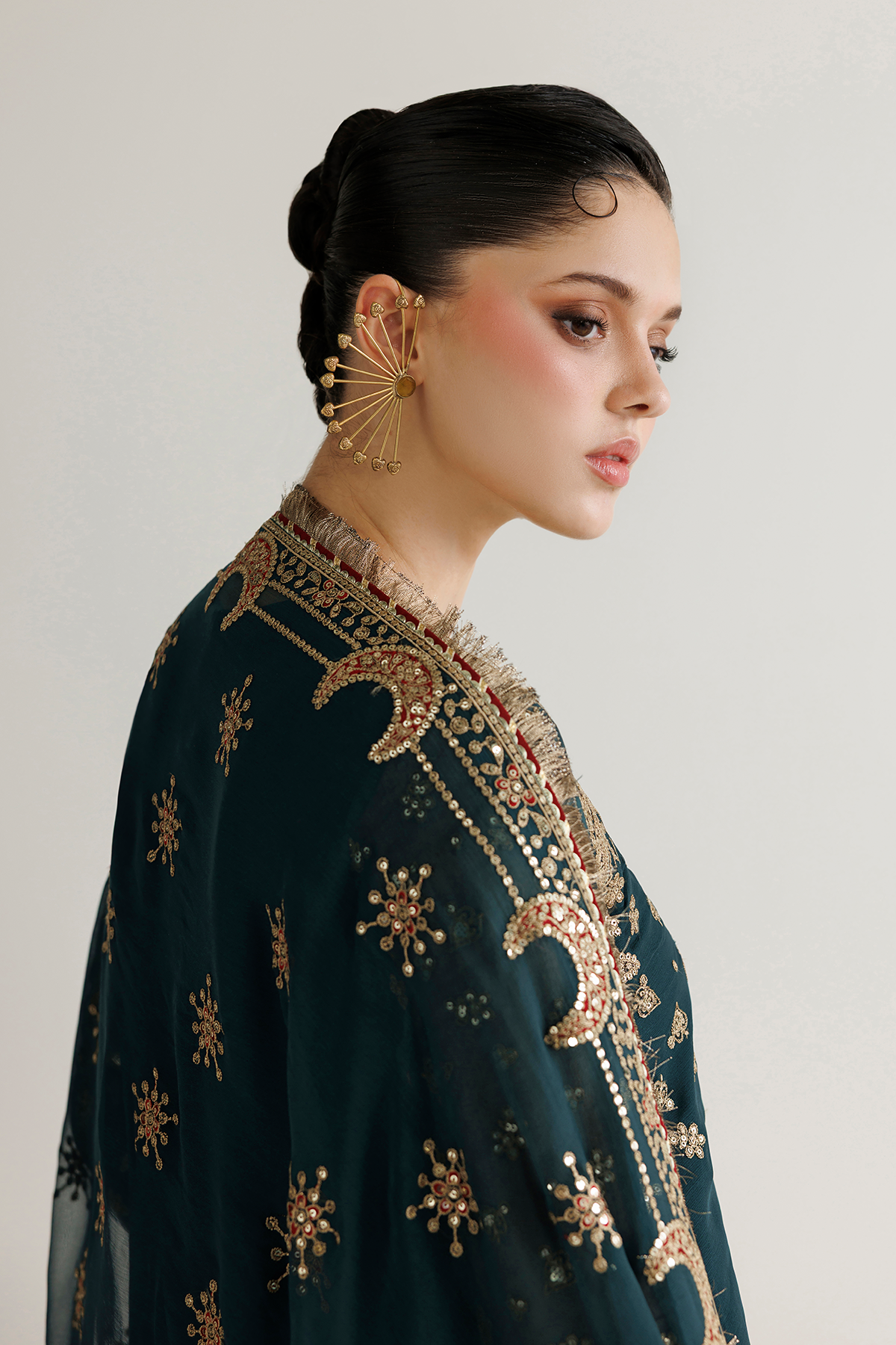 Jazmin UC-3139 embroidered chiffon suit at Raz Ruya
