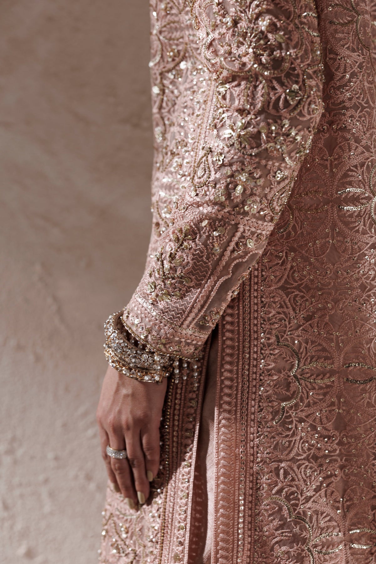 Akbar Aslam Célestine trouser border detail