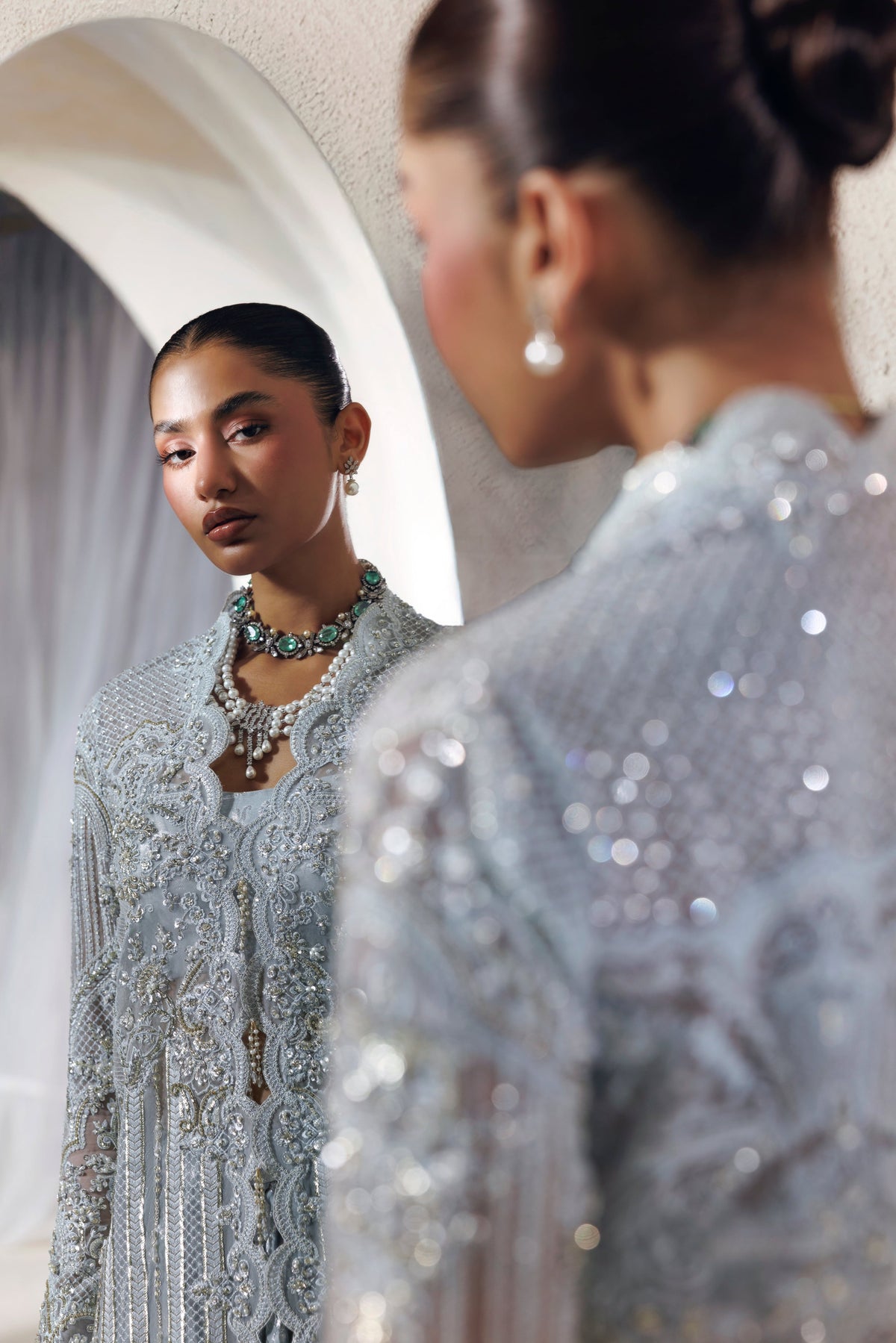 Akbar Aslam Marisol embroidery detail