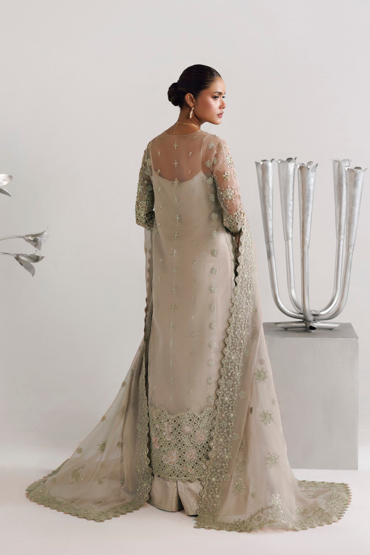 Akbar Aslam Samara formal at Raz Ruya