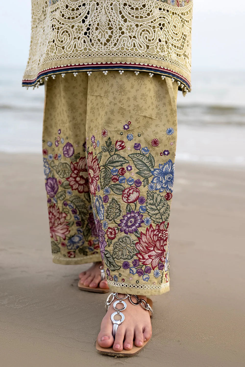 Shop JAZMIN SHAHKAR EID COLLECTION EMBROIDERED LUXURY LAWN SL25-D4 at Raz Ruya! Huge discounts on luxury Pakistani designer wear. Fast delivery to UK, USA & Canada. End-of-Year & New Year Sale!