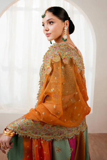 BAROQUE | EMBROIDERED SILK UF-4036