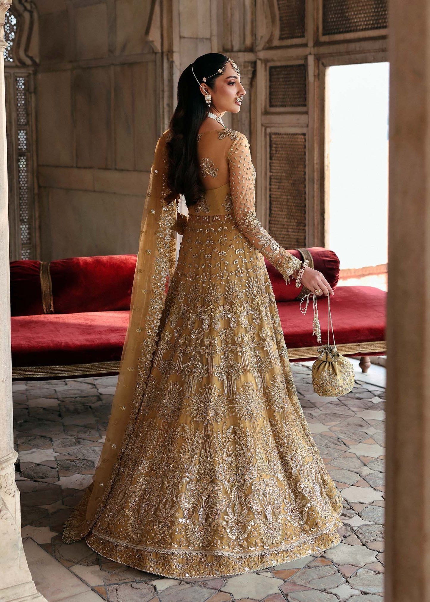 Gulnaz by Akbar – Razruya