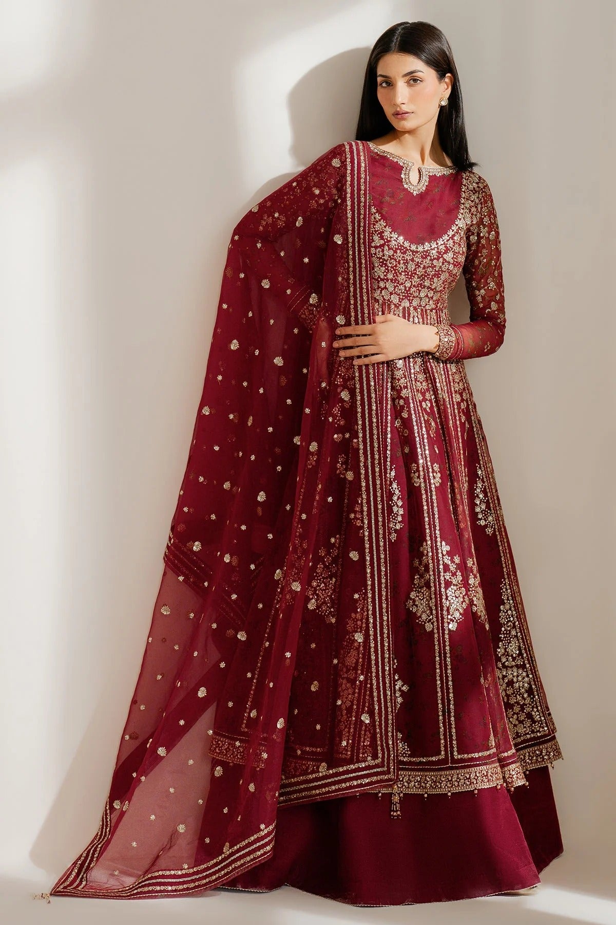Embrace elegance with digital printed chiffon, organza dupatta, and rawsilk bottom. UC-3080 is perfect for formal events, festive wear, or special occasions.