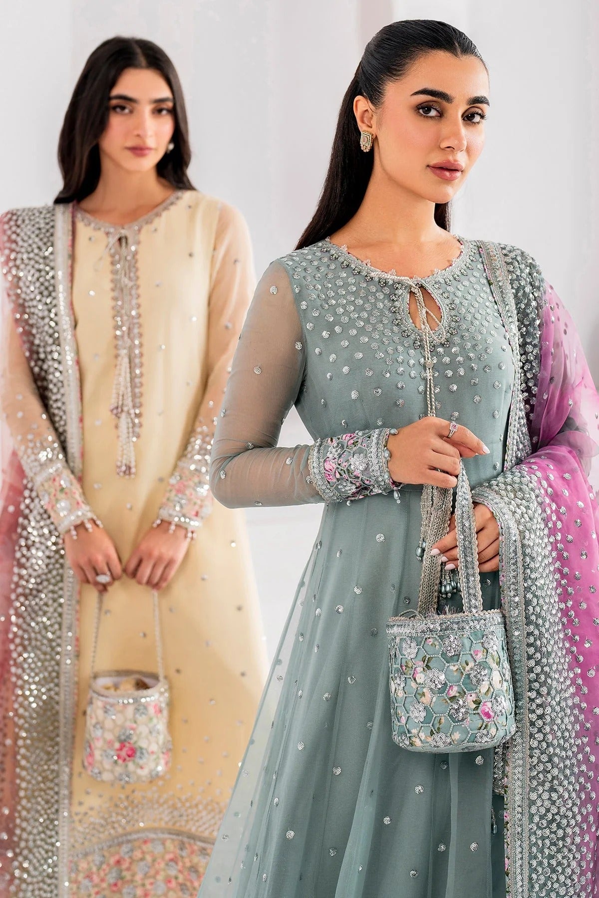 UC-3062 blends embroidered chiffon with digital prints, organza dupatta, and rawsilk trouser—crafted for elegance and perfect for formal occasions.