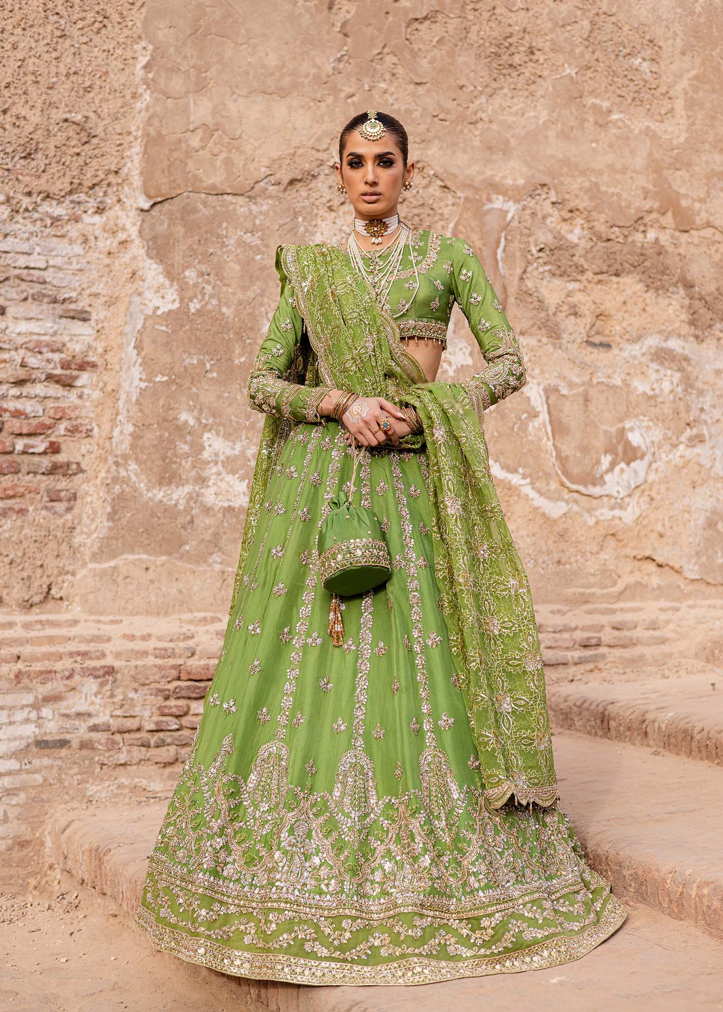 Nashmira by Akbar – Razruya