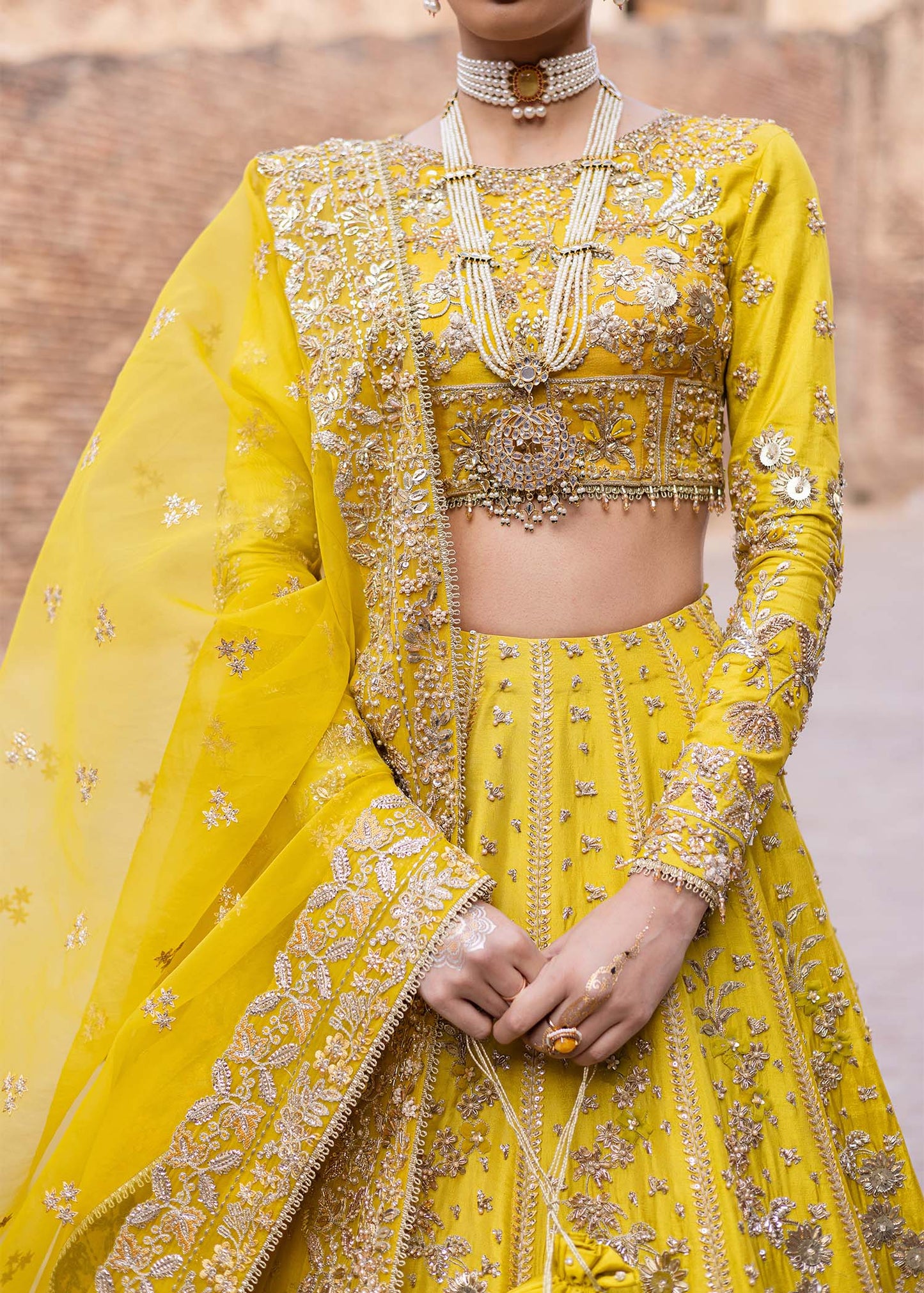Nureh by Akbar – Razruya