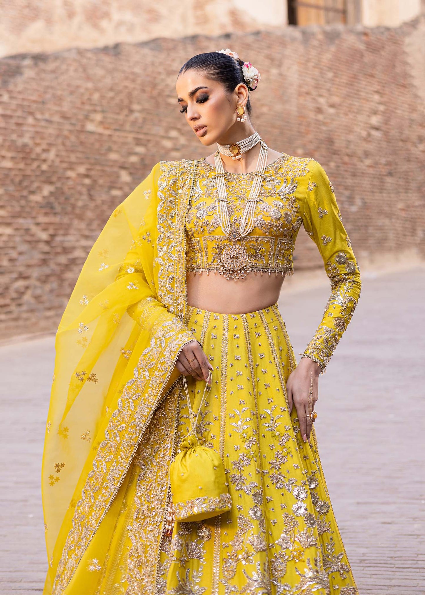 Nureh by Akbar – Razruya