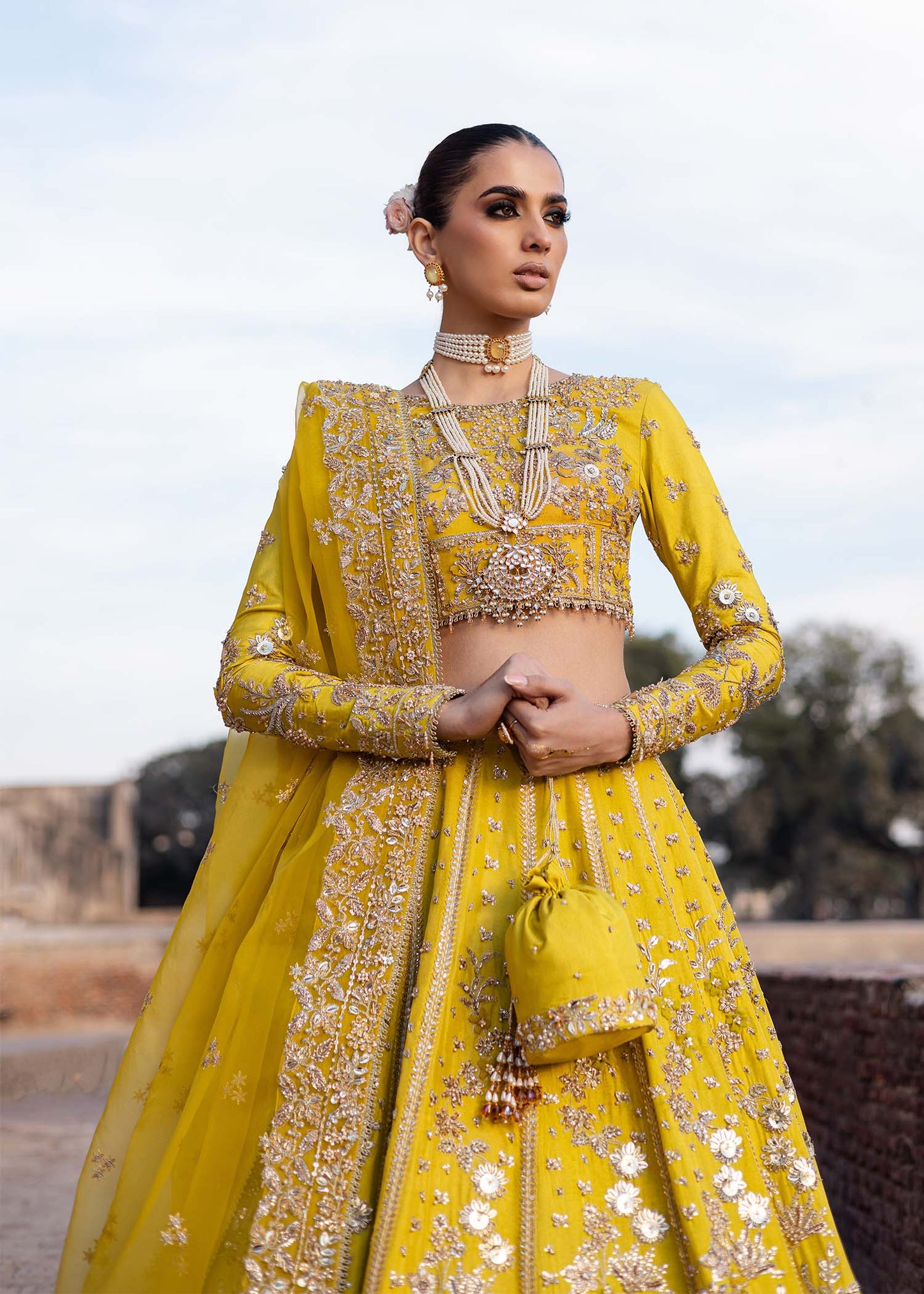 Nureh by Akbar – Razruya