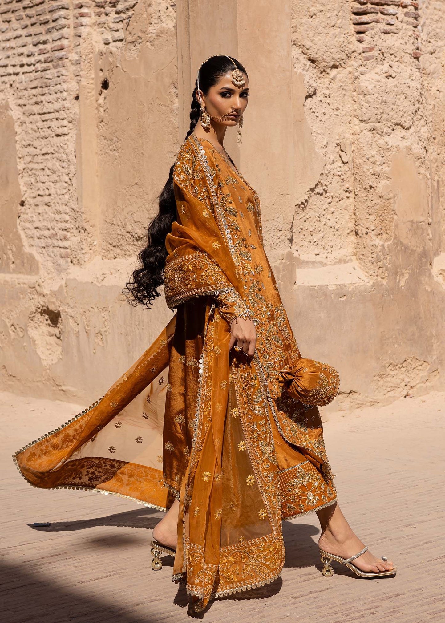 Zarmisha by Akbar – Razruya