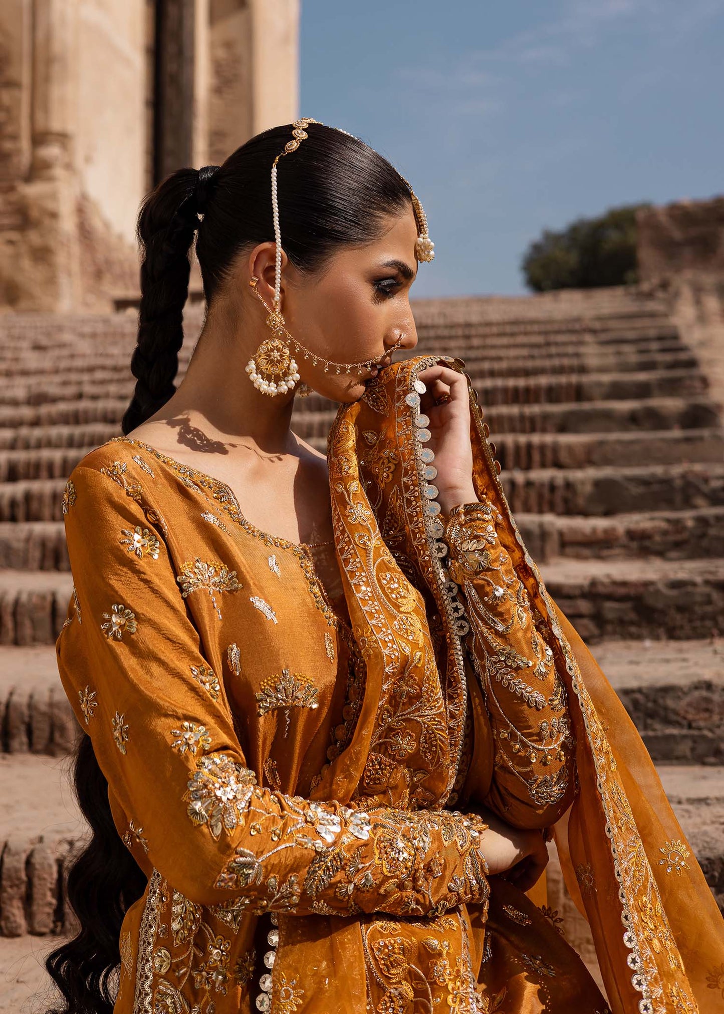 Zarmisha by Akbar – Razruya