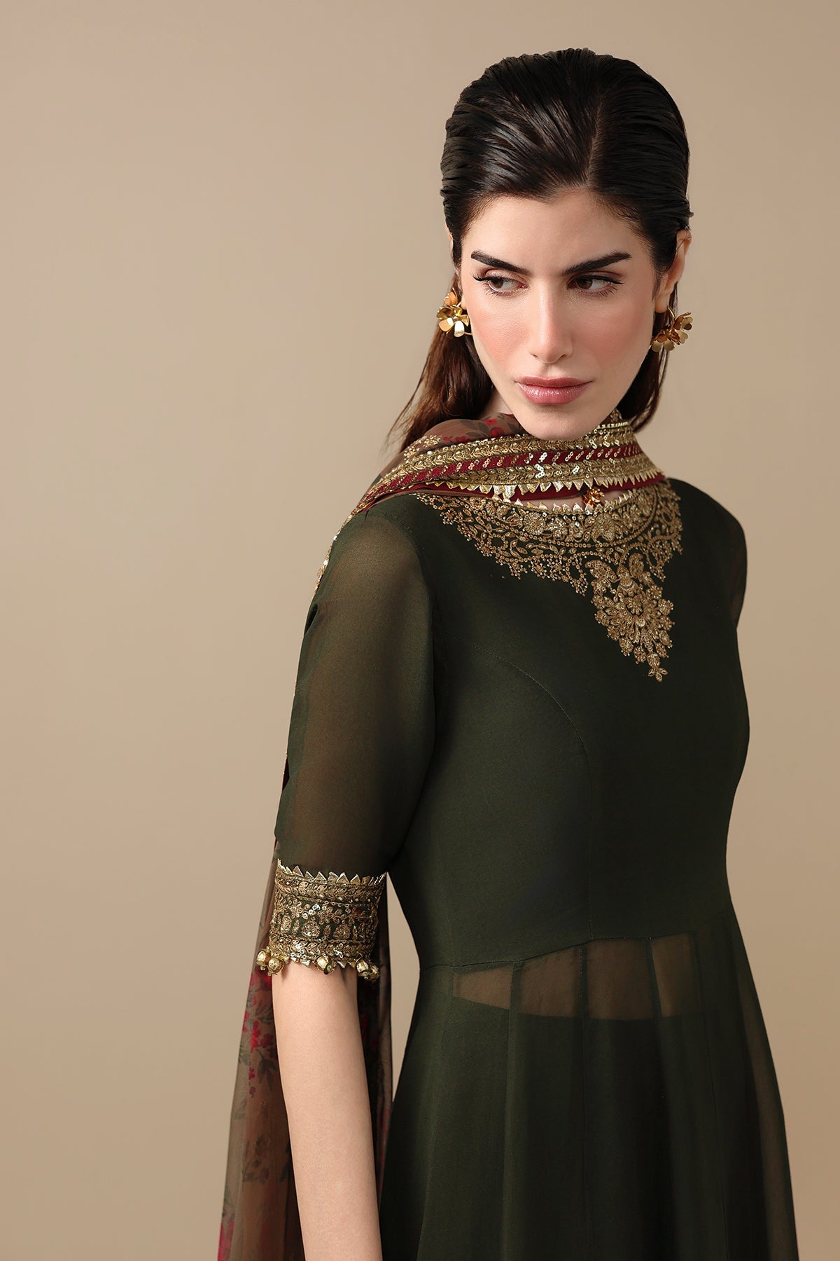 Jazmin UC-3121 embroidered chiffon close-up
