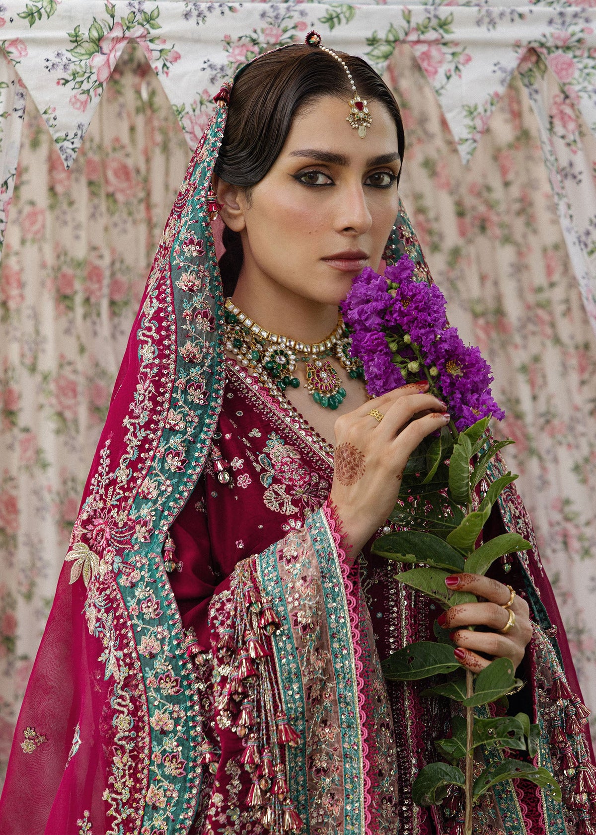 Hussain Rehar Sher Bano gold, pink and emerald embroidery close-up