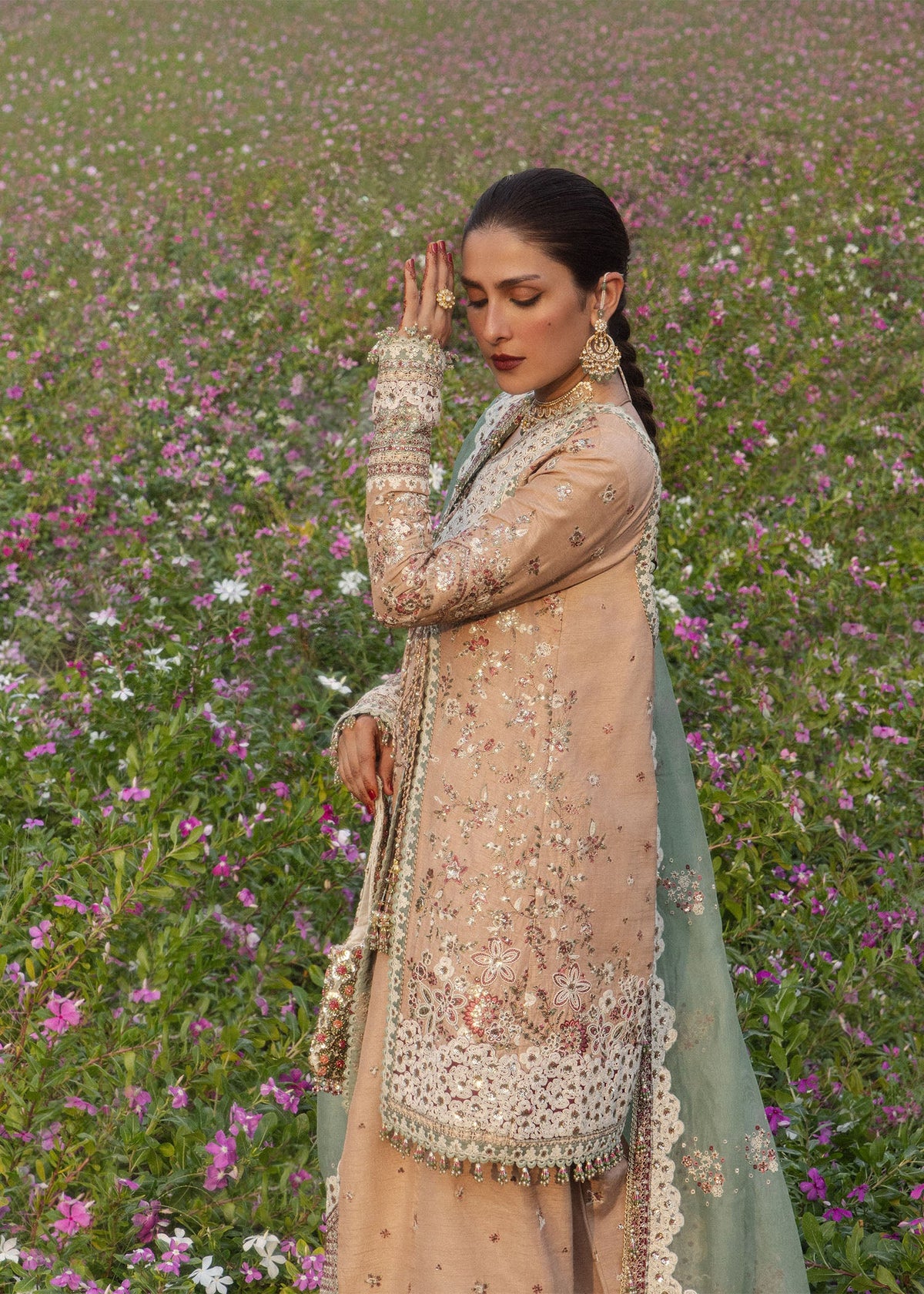 Hussain Rehar Gohar-Ara mint green organza dupatta detail