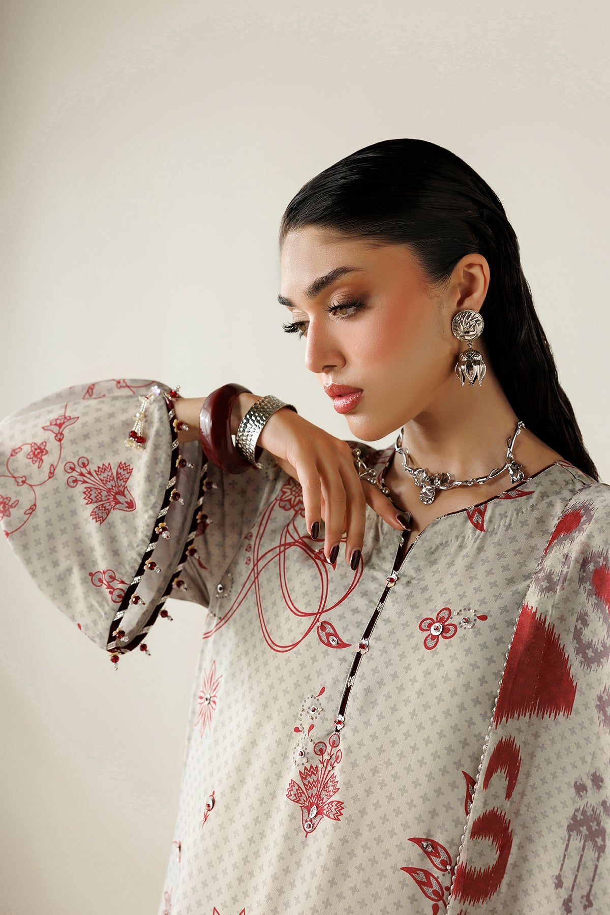 Jazmin Orlina OR26-D06 printed raw silk outfit