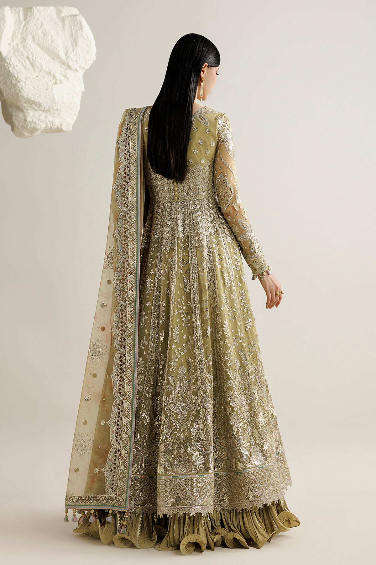 Jazmin UC-3140 embroidered neckline patch and yoke