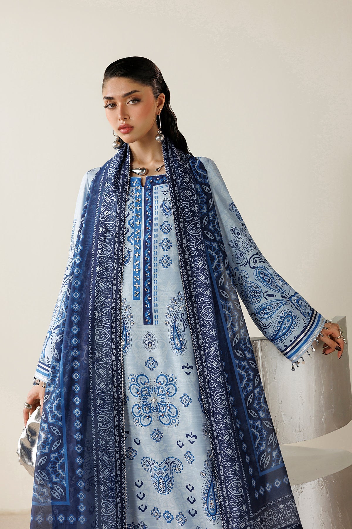 Jazmin OR26-D02 three-piece printed raw silk formal