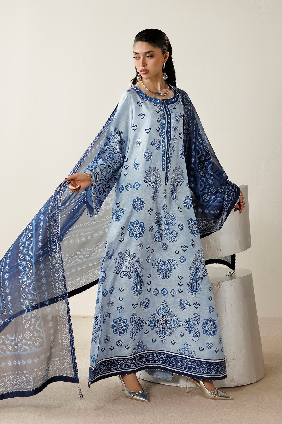 Jazmin Orlina OR26-D02 printed raw silk outfit