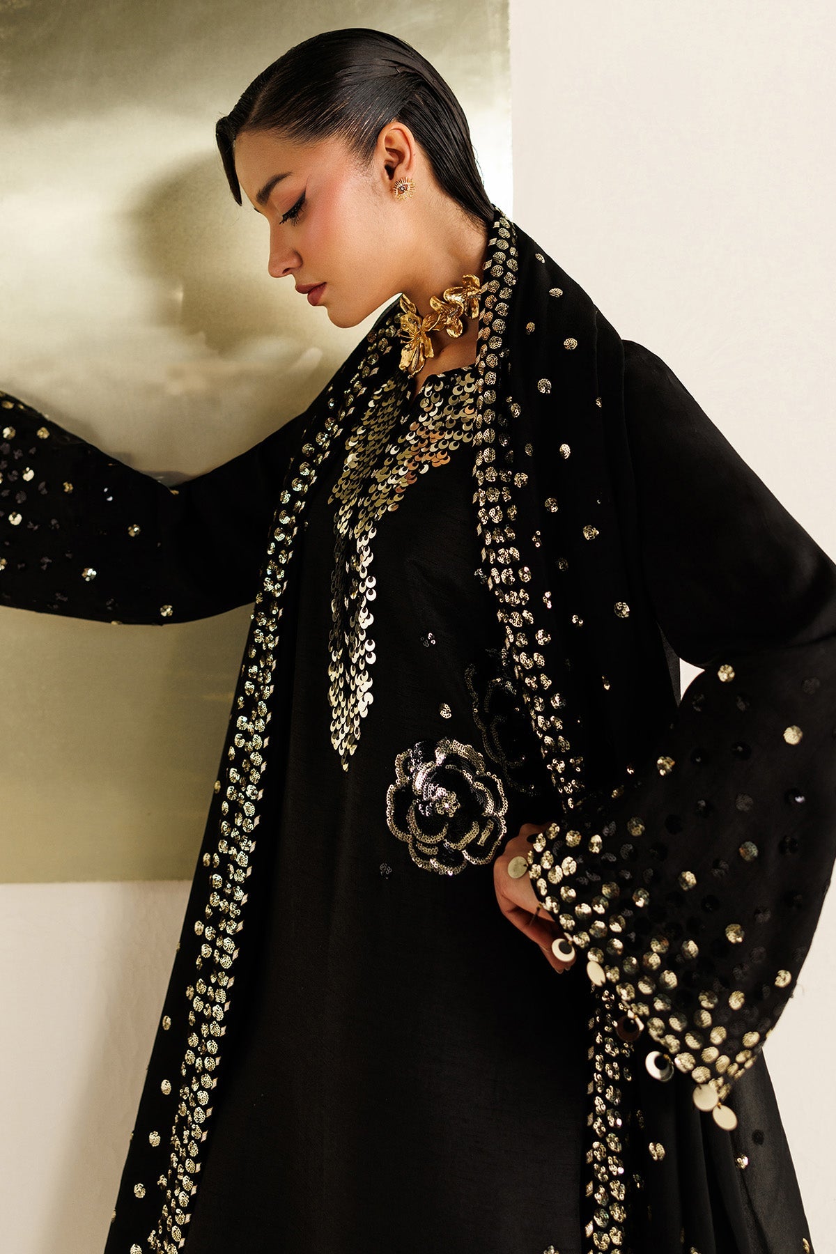 Jazmin UR-7065 Pakistani formal wear for weddings and events