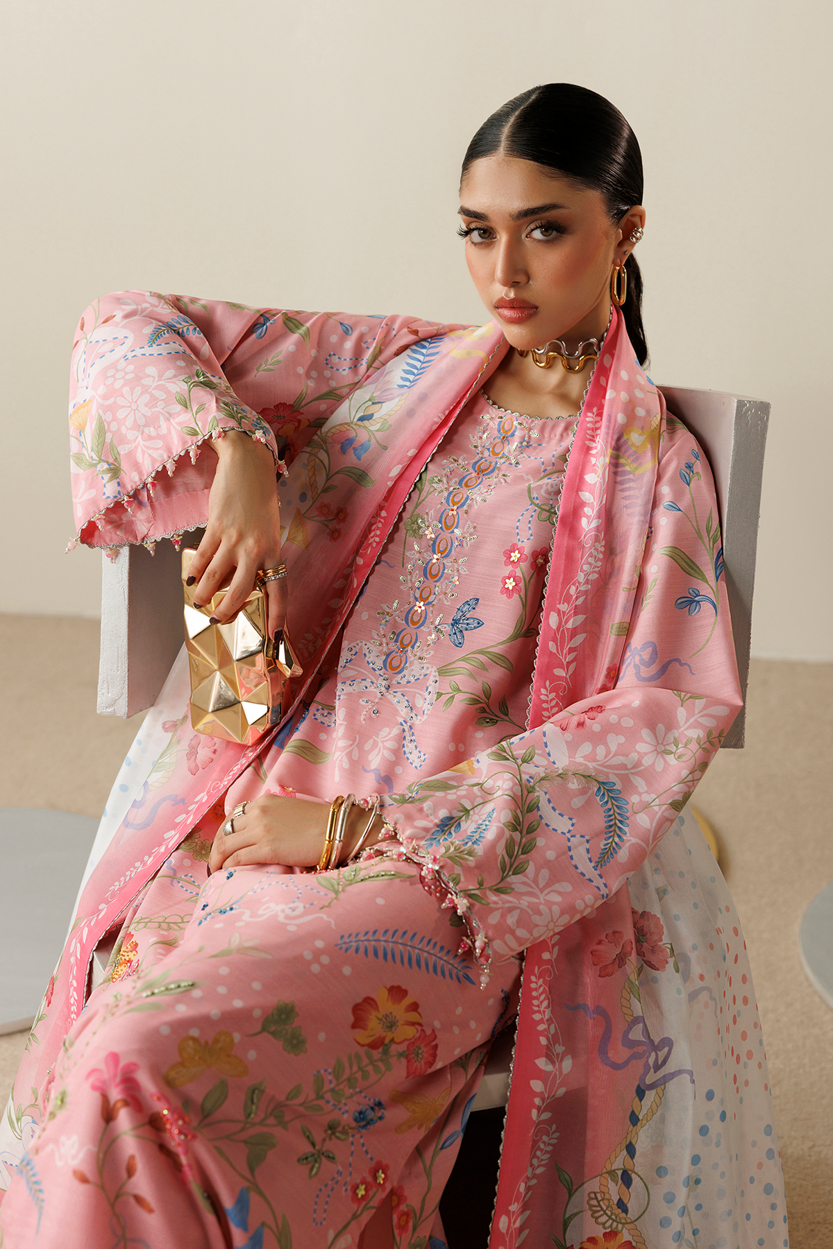 Jazmin OR26-D04 handwork raw silk suit at Raz Ruya