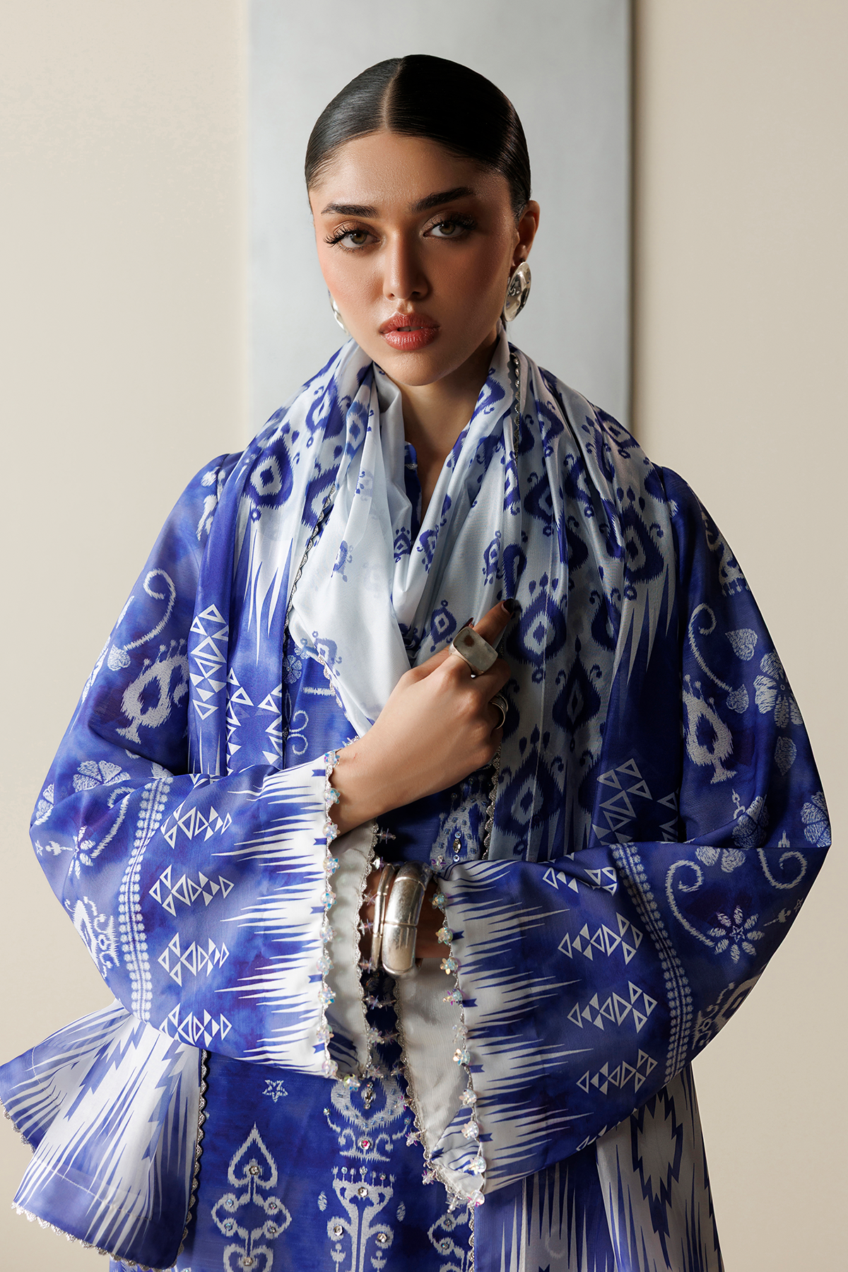 Jazmin OR26-D09 three-piece printed raw silk formal