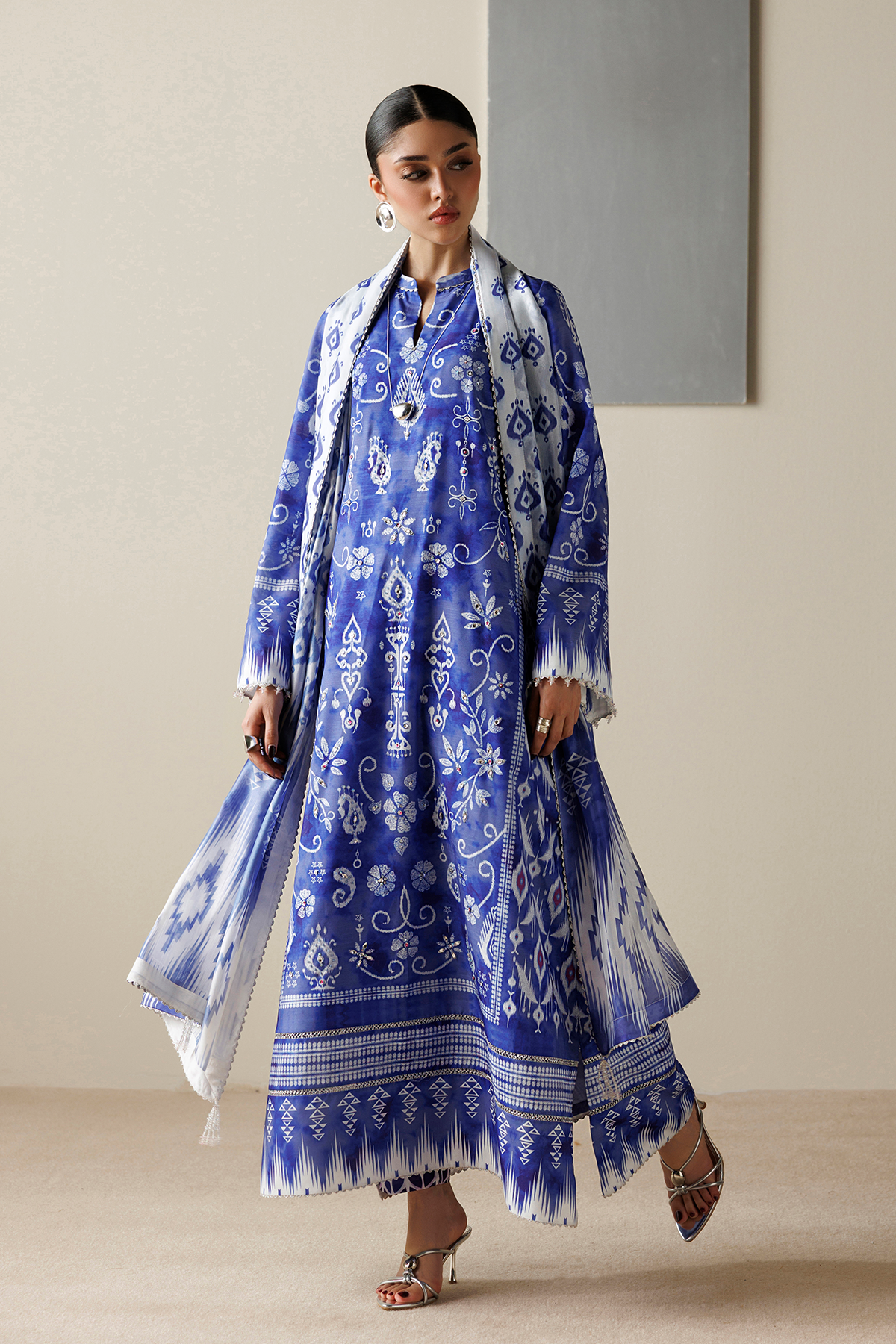 Jazmin Orlina OR26-D09 printed raw silk outfit