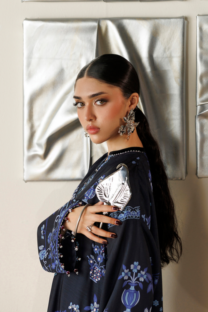 Jazmin OR26-D05 hand embellishment close-up