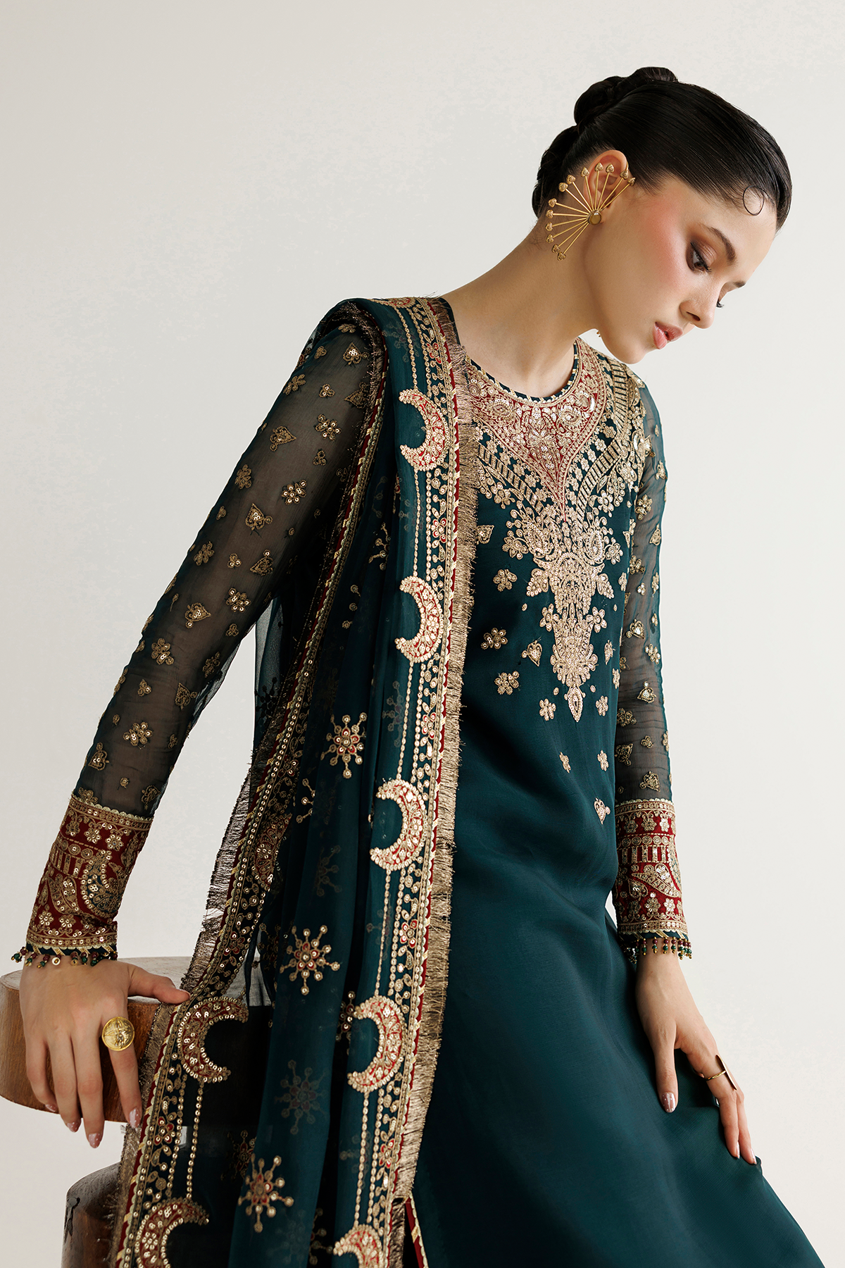 Jazmin UC-3139 embroidered front and sleeves detail