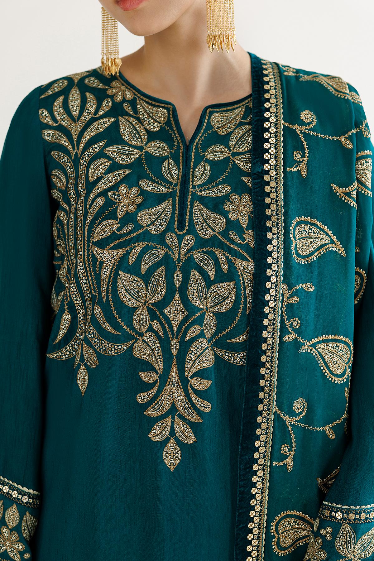 Jazmin UR-7092 Pakistani formal wear for weddings and events