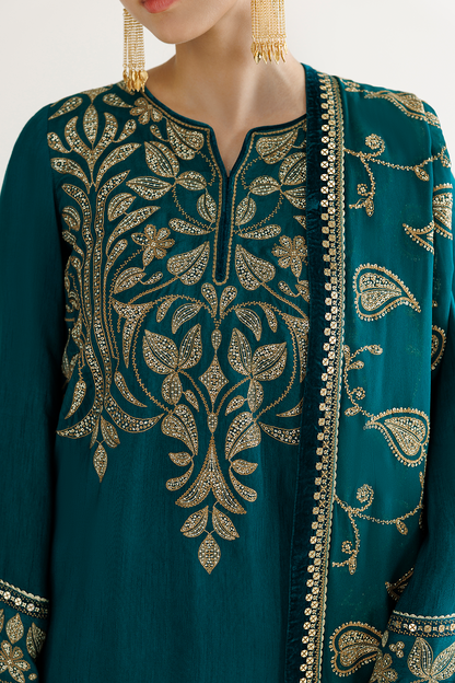 Jazmin UR-7092 Pakistani formal wear for weddings and events