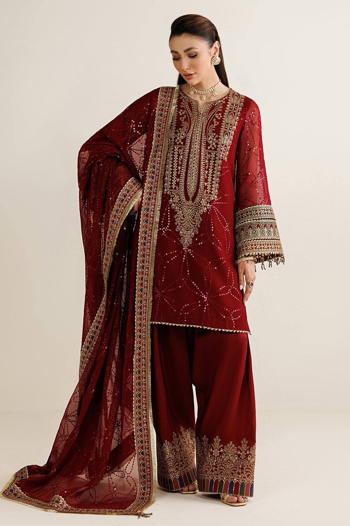Jazmin UC-3124 embroidered front and sleeves detail