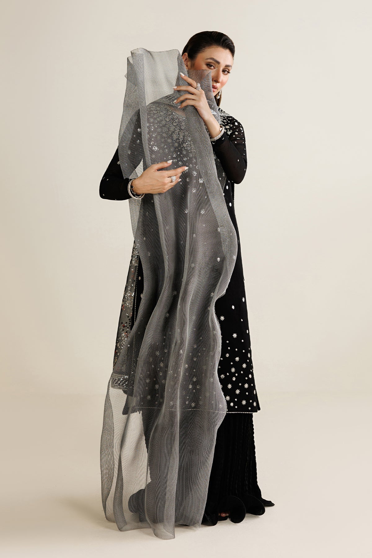 Jazmin UC-3127 embroidered chiffon close-up