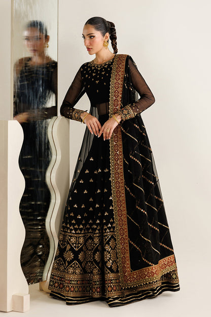 Jazmin UC-3125 embroidered border close-up