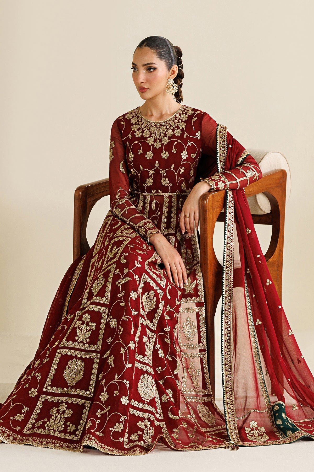 Jazmin UC-3132 embroidered chiffon Pakistani formal suit