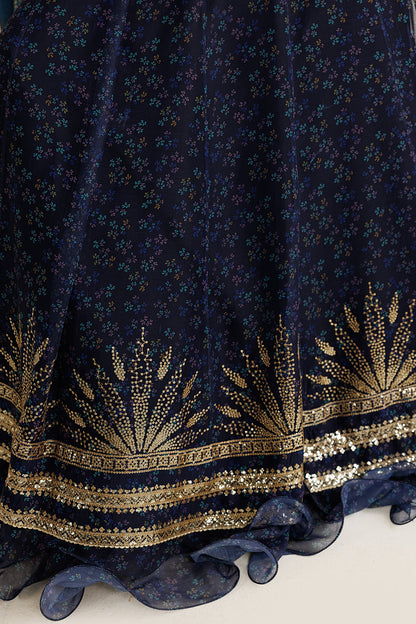 Jazmin UC-3103 embroidered borders close-up