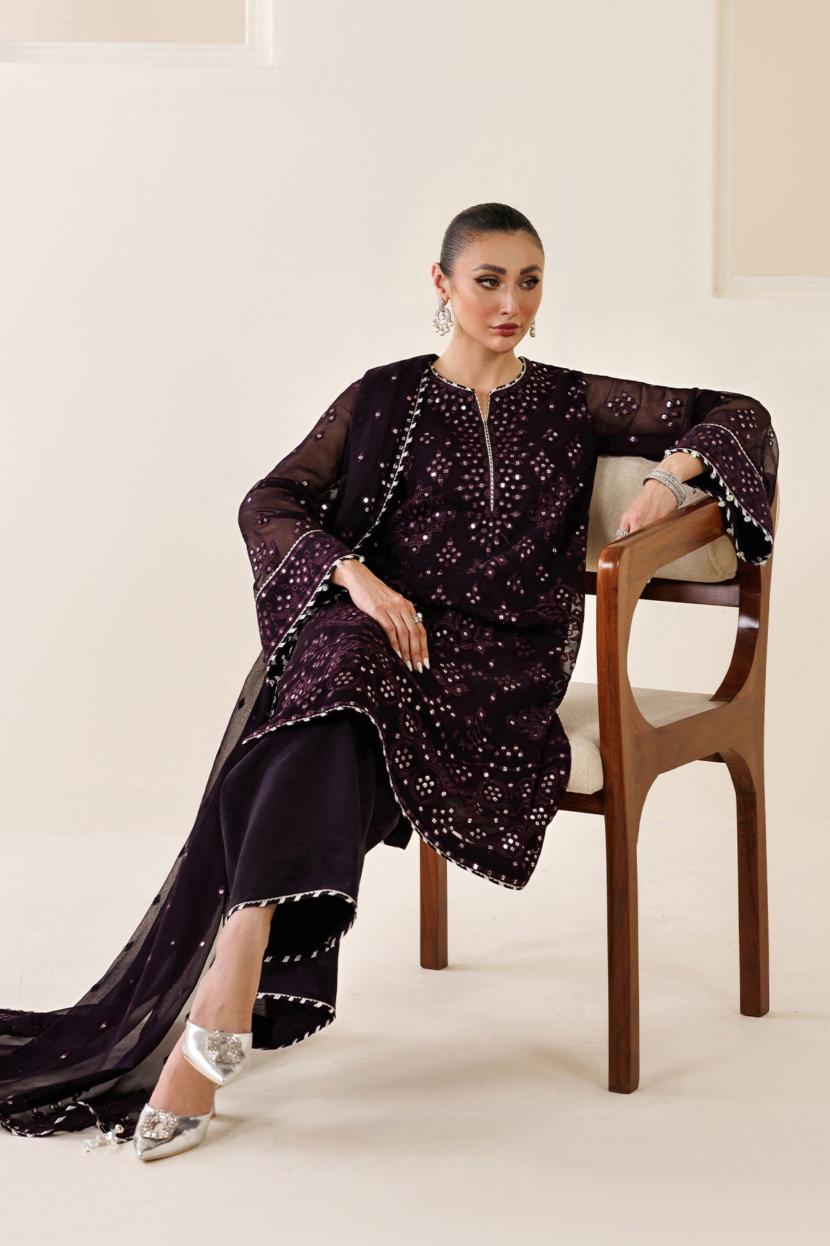 Jazmin UC-3123 embroidered chiffon Pakistani formal suit