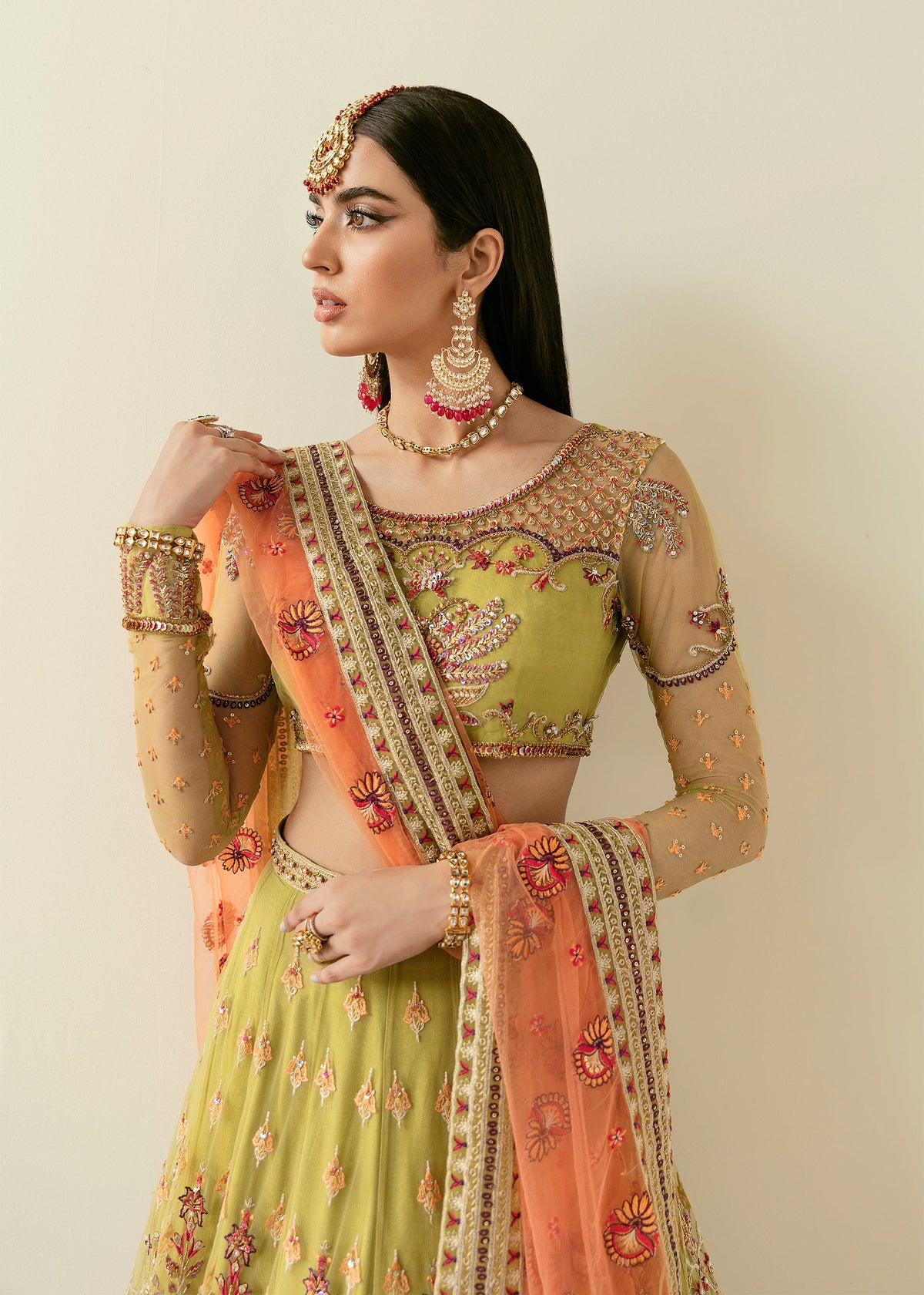 Makira by Akbar Aslam – Pakistani wedding guest net outfit