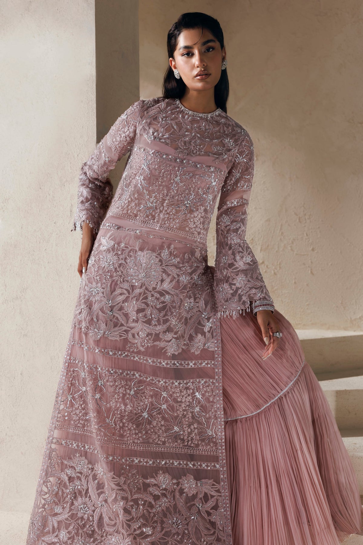 Akbar Aslam Lueur crushed organza inner