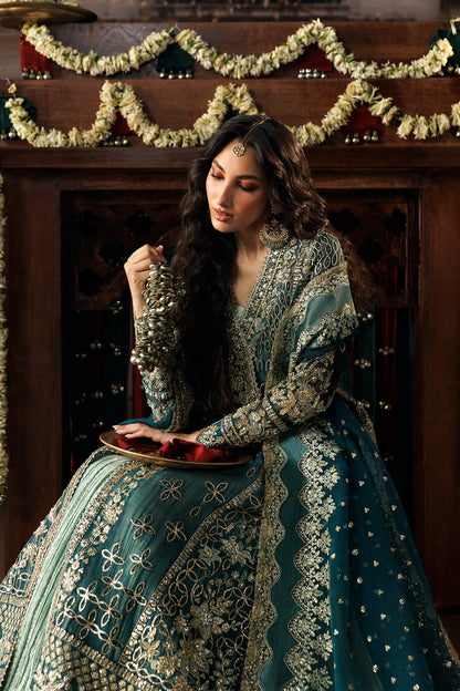 Afrozeh Suhan organza dupatta pallu close-up