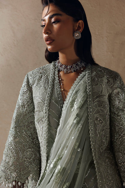 La Reina by Akbar Aslam – Pakistani wedding guest sharara outfit