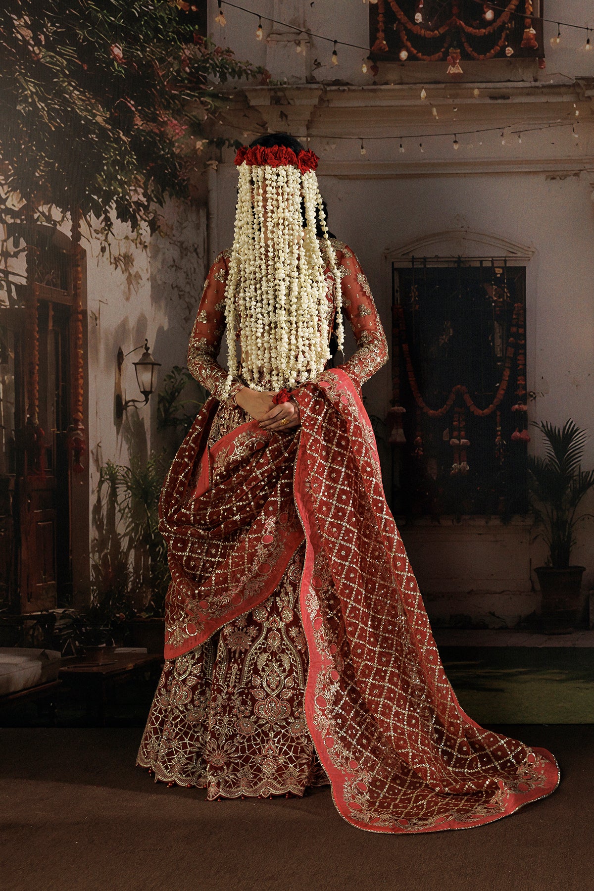 Afrozeh Rukhsan organza dupatta pallu border close-up