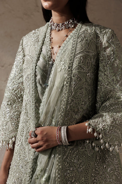 Akbar Aslam La Reina hand embellishment close-up