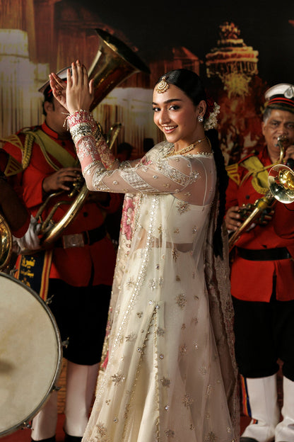 Afrozeh Rang-e-Wafa floral embroidery and lama trouser close-up