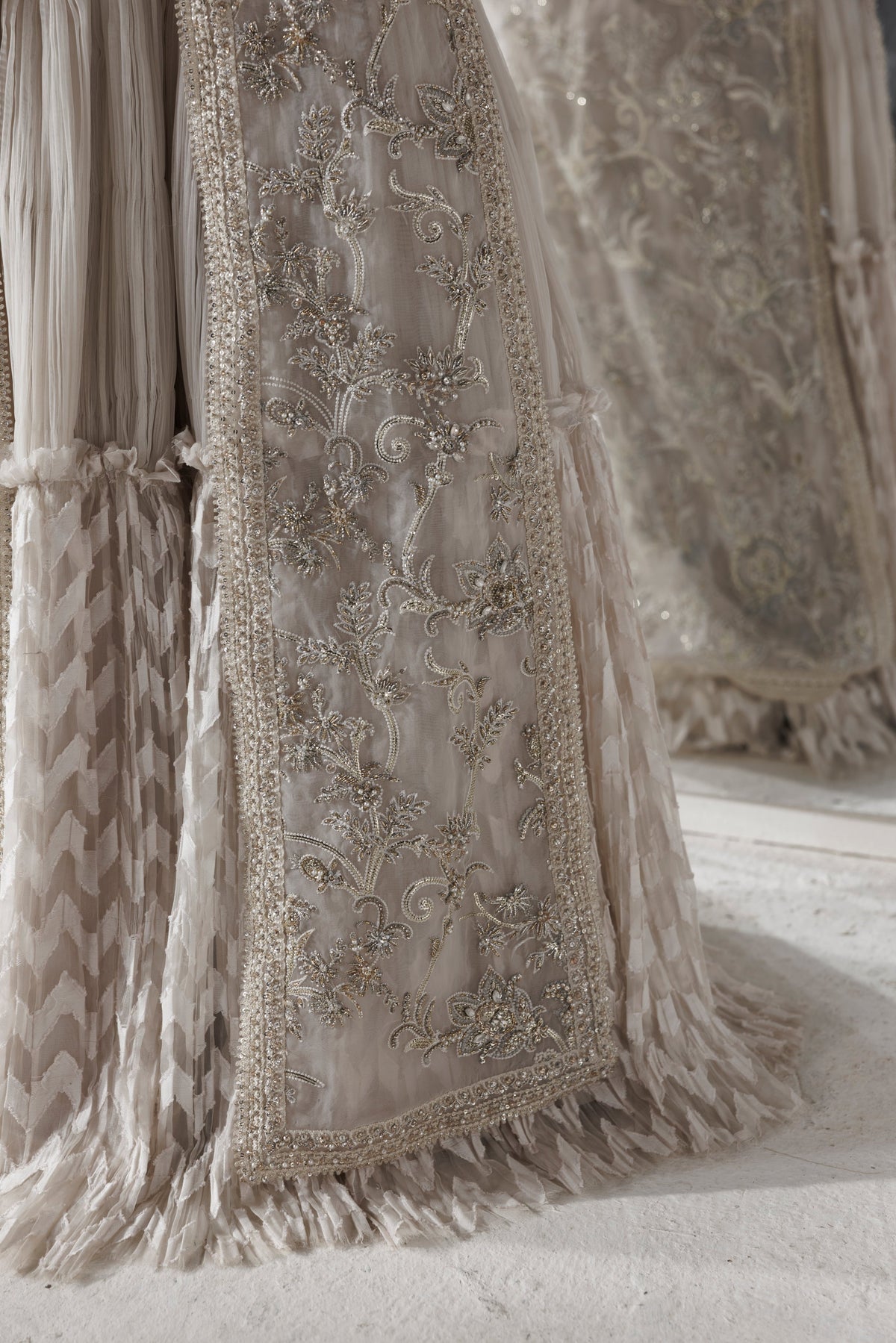 Akbar Aslam Aurelia hand embellishment close-up