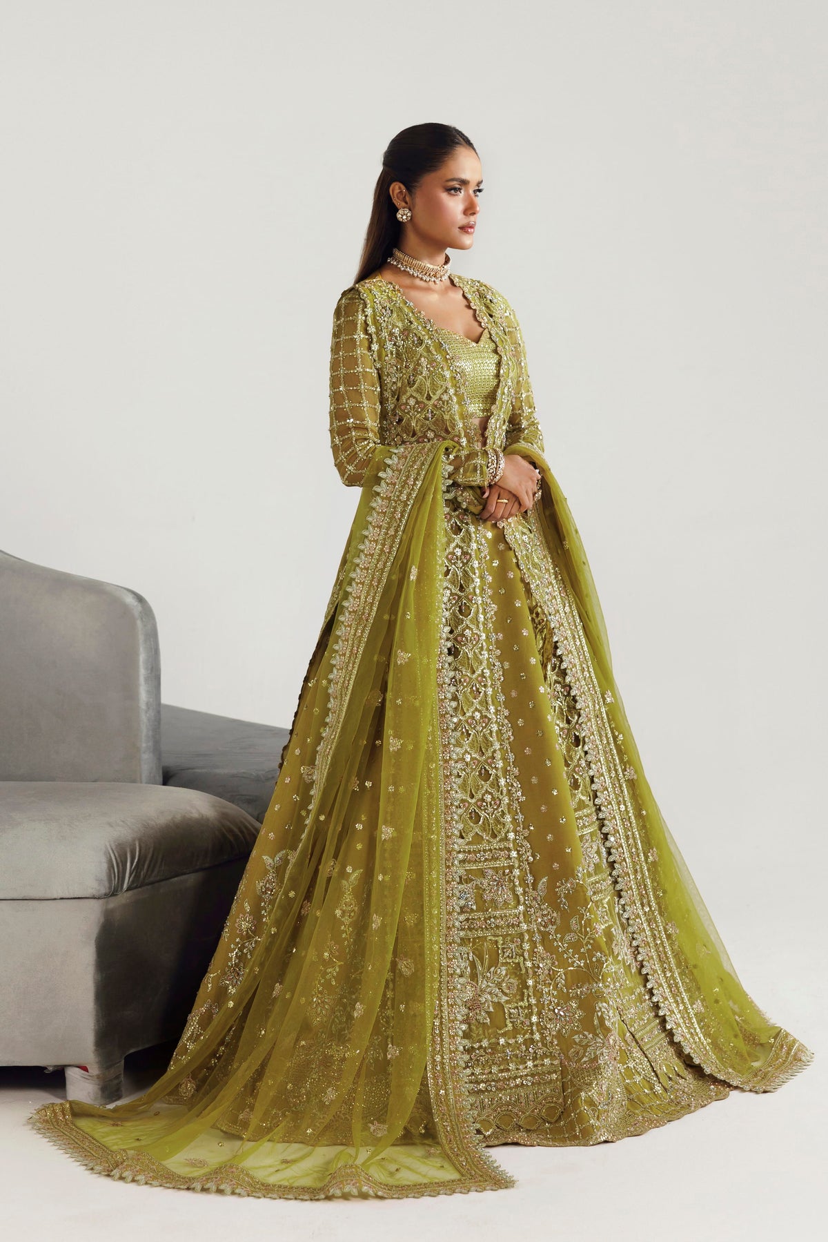 Akbar Aslam Daria embellished front motifs
