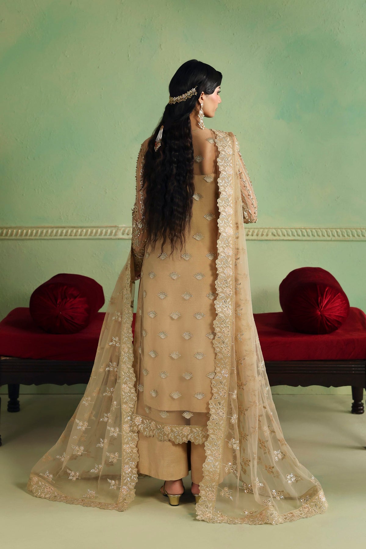 Akbar Aslam Zareefa embellished sleeve border close-up