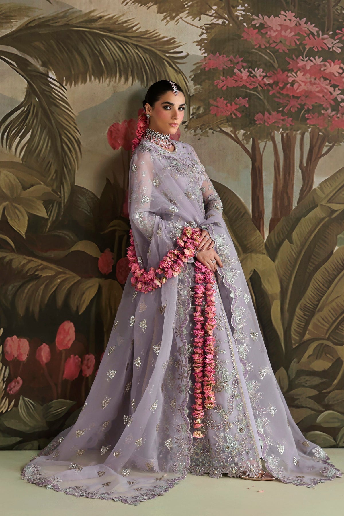 Akbar Aslam Zareen back view with organza back border