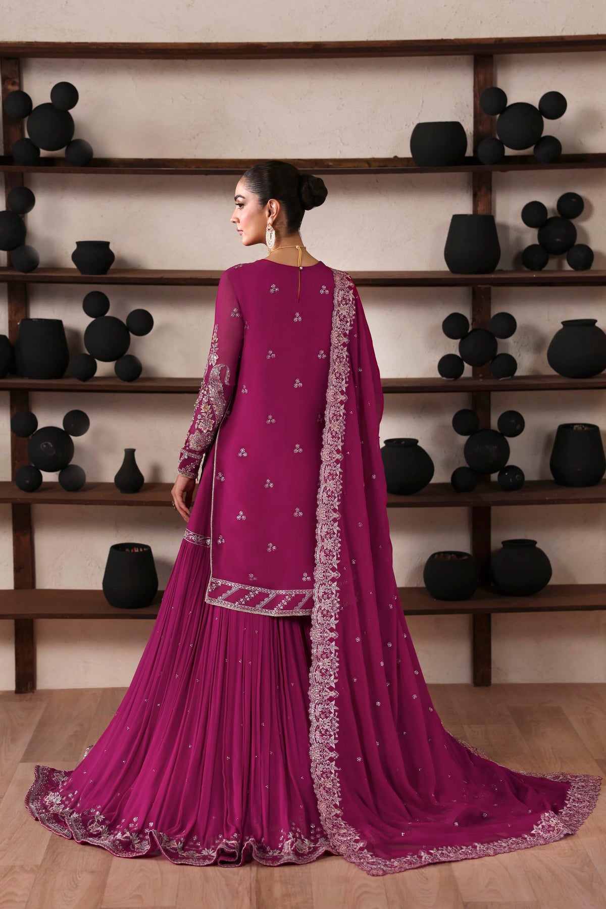Akbar Aslam Rosalie embroidered chiffon sleeves detail