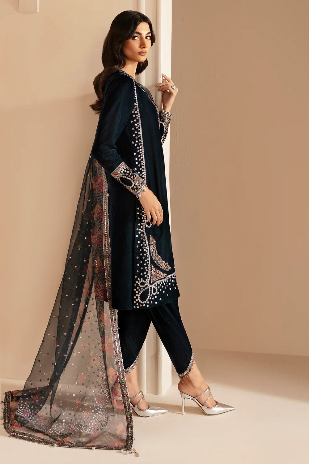 Shop JAZMIN Velvet Formal VF-2021 at Raz Ruya! Huge discounts on luxury Pakistani designer wear. Fast delivery to UK, USA & Canada. End-of-Year & New Year Sale!