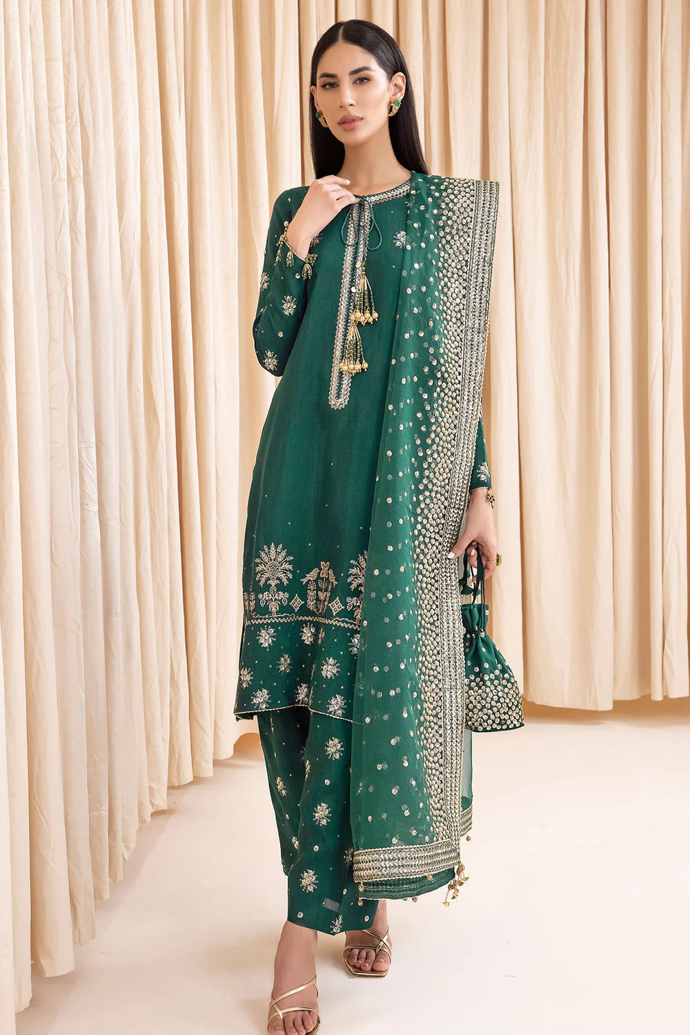 Shop JAZMIN Formals Embroidered Raw Silk UR-7003 at Raz Ruya! Huge discounts on luxury Pakistani designer wear. Fast delivery to UK, USA & Canada. End-of-Year & New Year Sale!